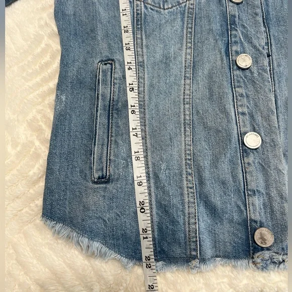Blank NYC Distressed Denim Jacket Cropped Raw Hem Size S Light Wash Jean Jacket - Picture 9 of 11